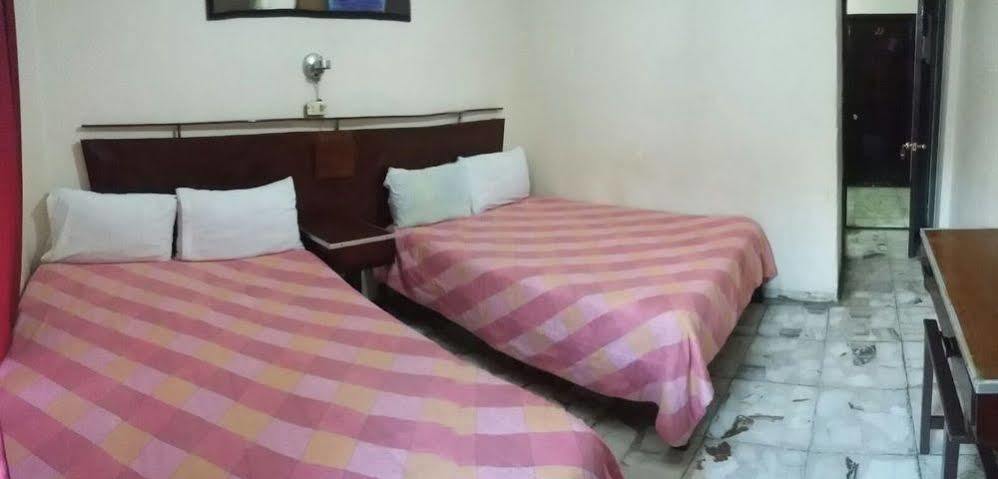 Hotel Colon De サカテカス エクステリア 写真